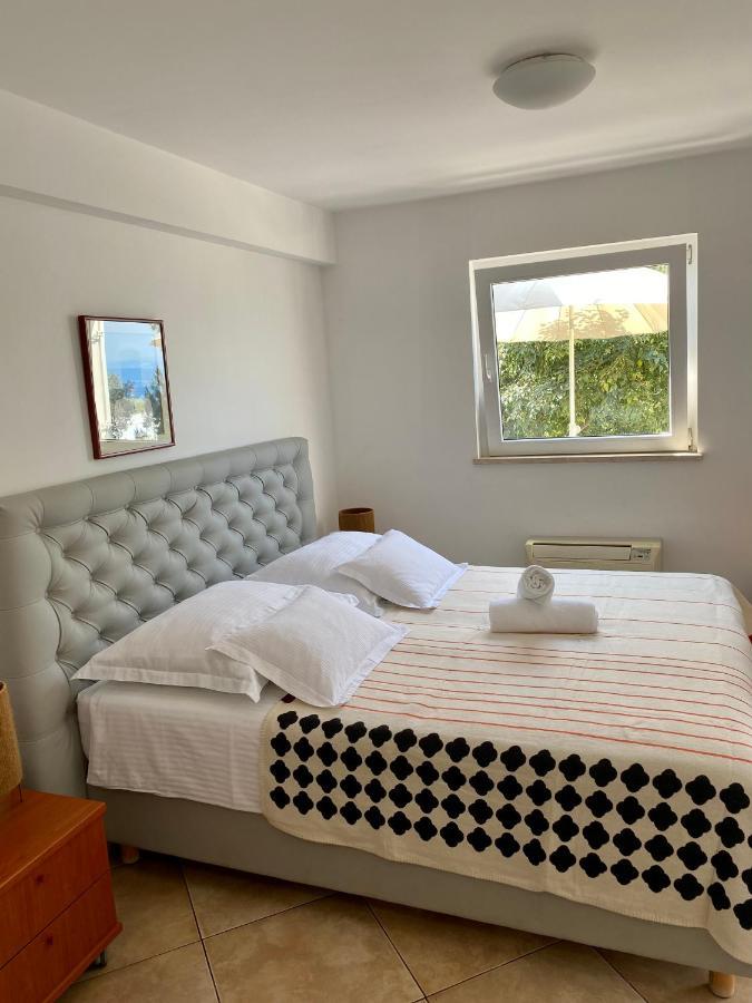 Apartments Villa Medic Brela Luaran gambar