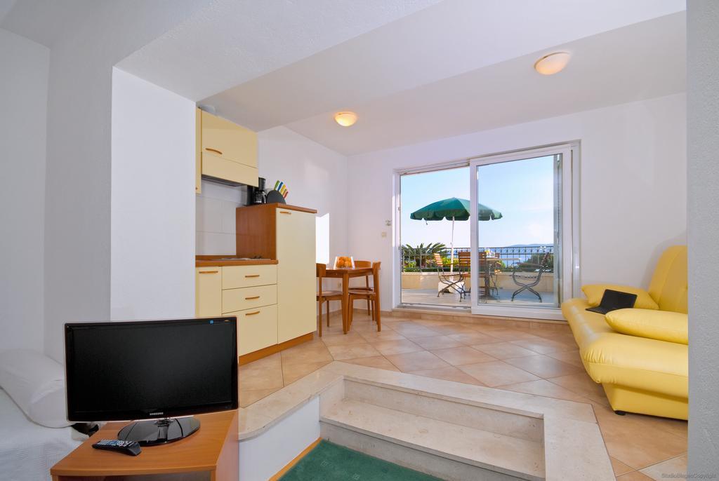 Apartments Villa Medic Brela Luaran gambar