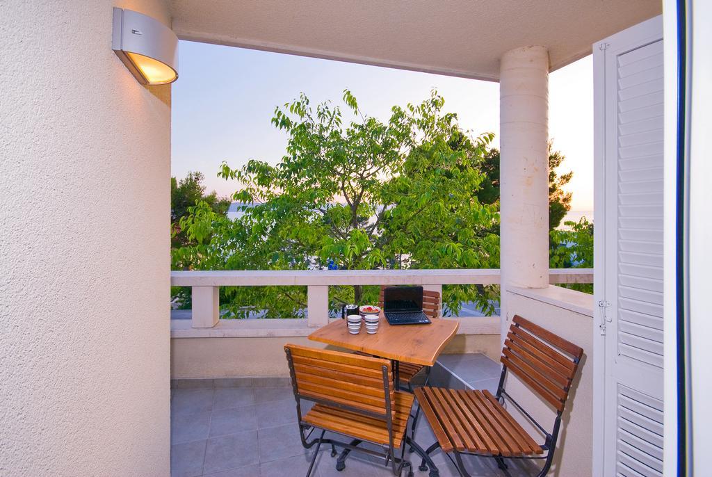Apartments Villa Medic Brela Luaran gambar
