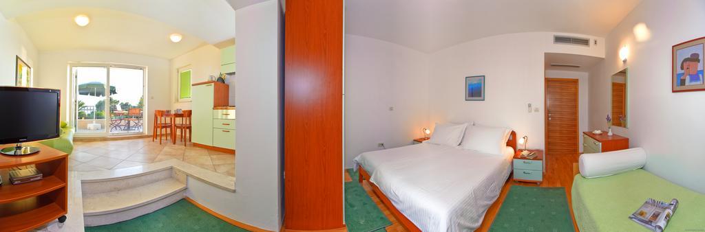 Apartments Villa Medic Brela Luaran gambar